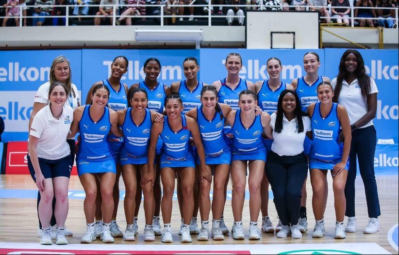 The Western Cape Southern Stings squad and coaching staff posing for a team photo